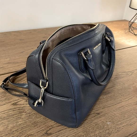 Michael Kors bag - Picture 3 of 5